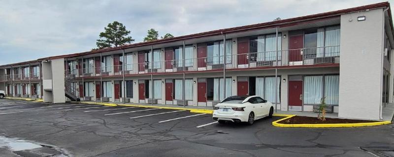 فندق على الطريق Travel Inn