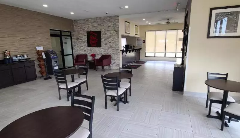 فندق على الطريق Travel Inn