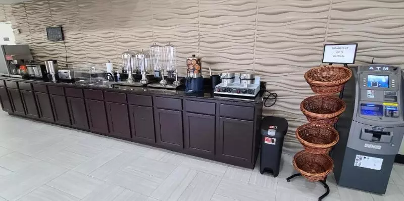 فندق على الطريق Travel Inn