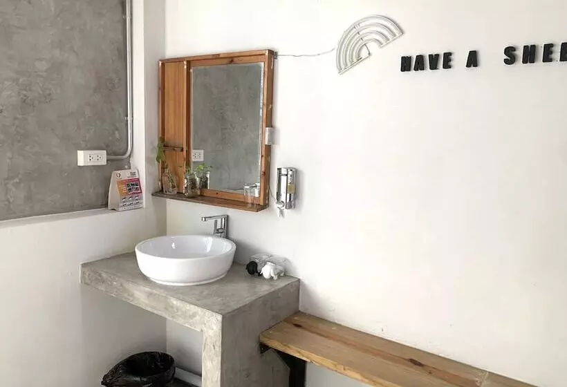 Majatalo Sleep Sheep Phuket Hostel Sha