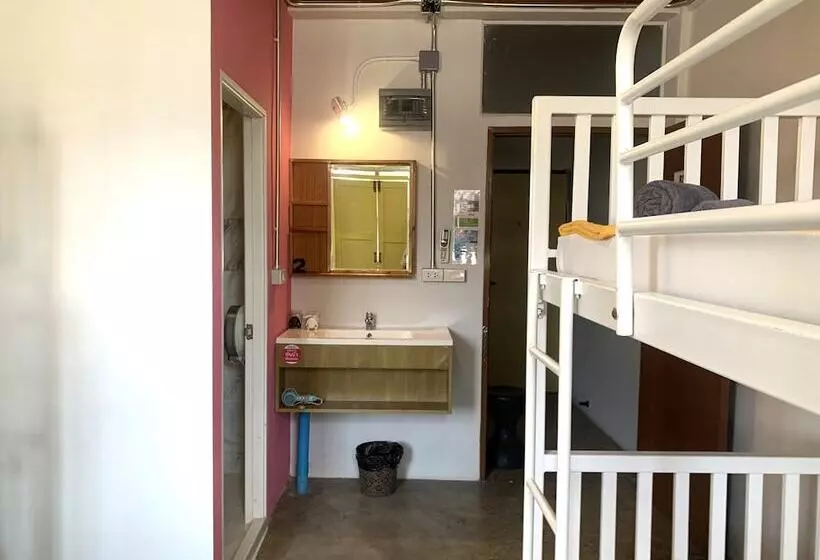 Majatalo Sleep Sheep Phuket Hostel Sha