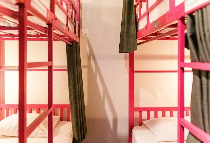 Hospedaria Slumber Party Phi Phi