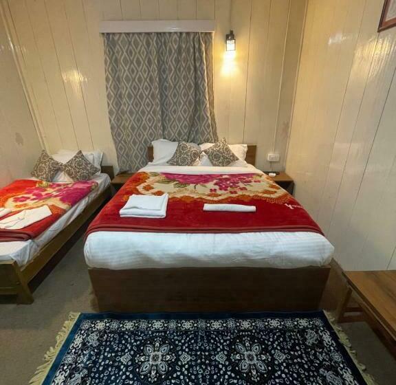 هتل Apple Valley Cottages Lachung