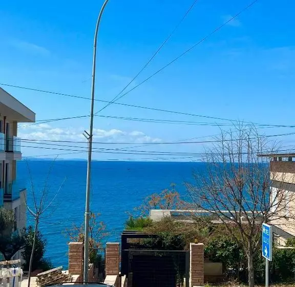 هتل Seaside Rooms & Apartments Sarande