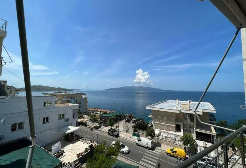 هتل Seaside Rooms & Apartments Sarande