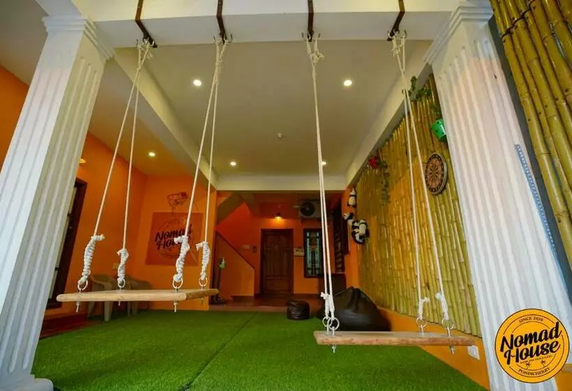 هاستل Nomad House