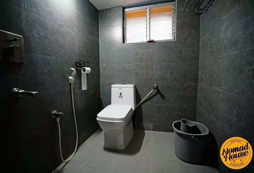 هاستل Nomad House