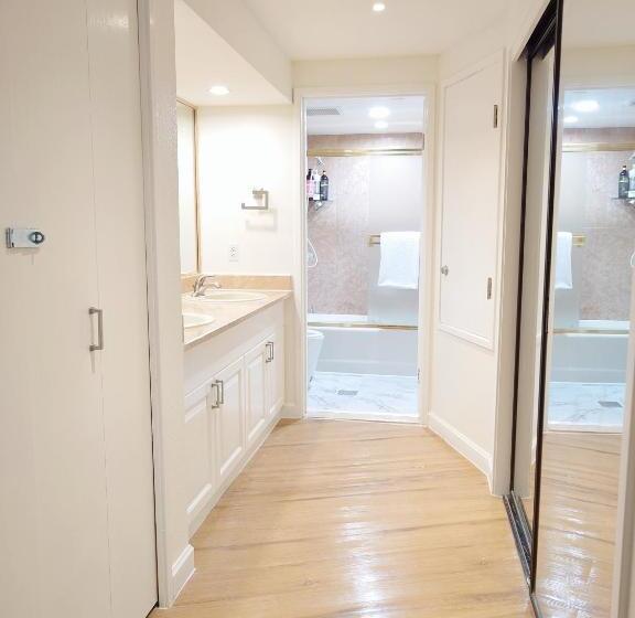 ホテル Alupang Beach Tower, Upgraded Units