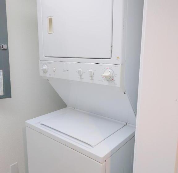 ホテル Alupang Beach Tower, Upgraded Units