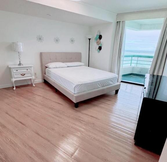 ホテル Alupang Beach Tower, Upgraded Units