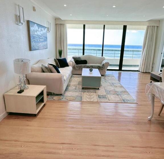 ホテル Alupang Beach Tower, Upgraded Units