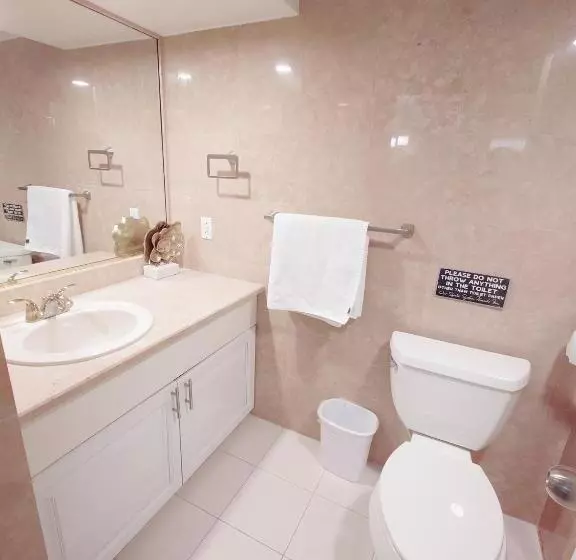 هتل Alupang Beach Tower, Upgraded Units