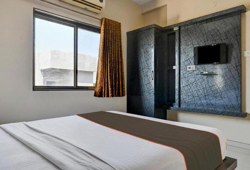 בית מלון כפרי Fab Sai Shangrilla