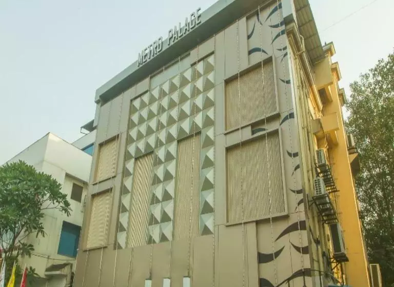 Hotelli Metro Palace