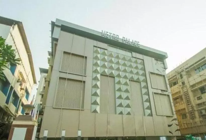 Hotelli Metro Palace