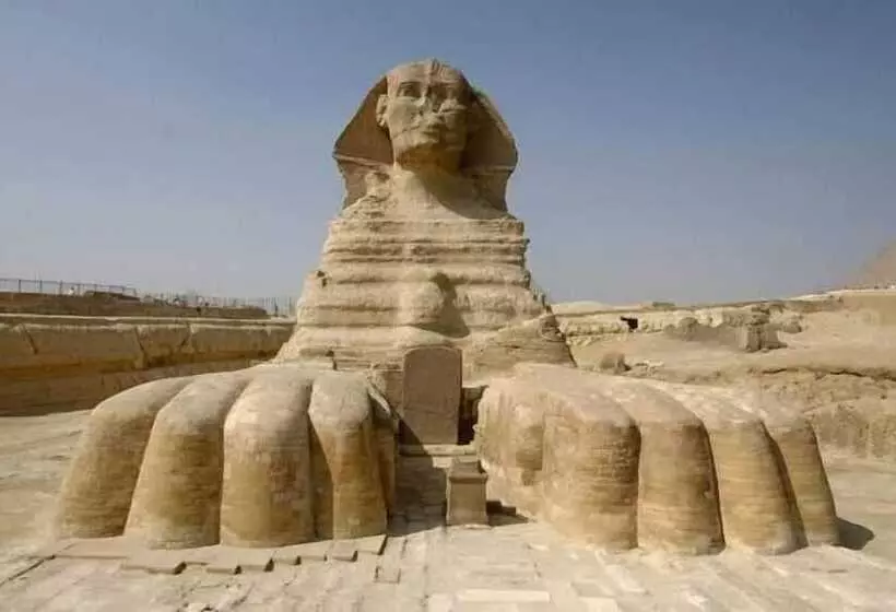 هتل Pyramita