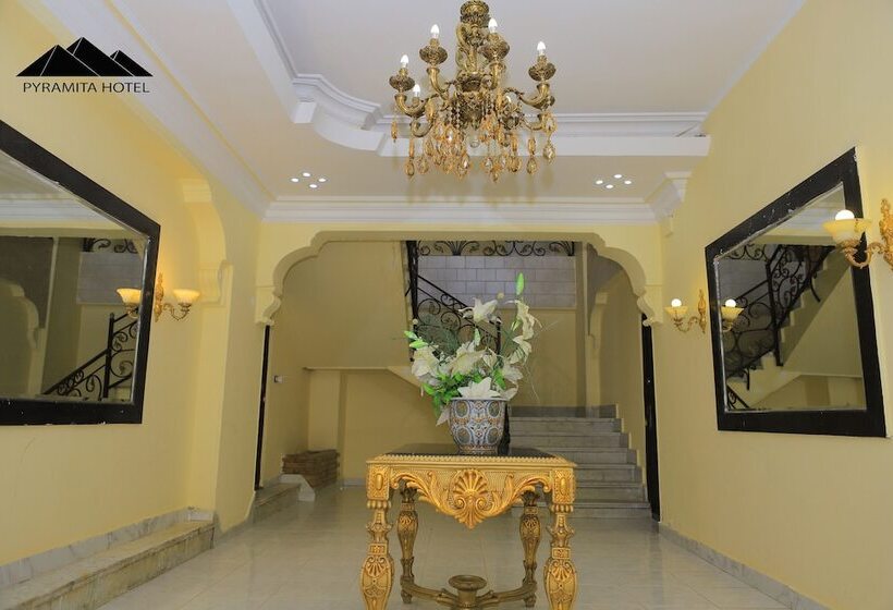 هتل Pyramita