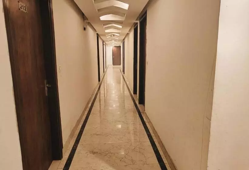 Krone A Family Hotel Near Igi Airport