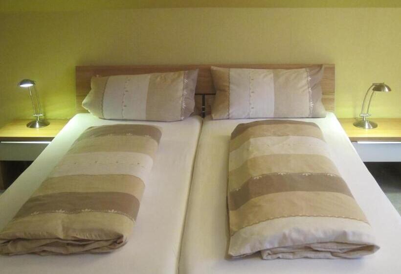 펜션 Gästehaus Am Ahr Radweg