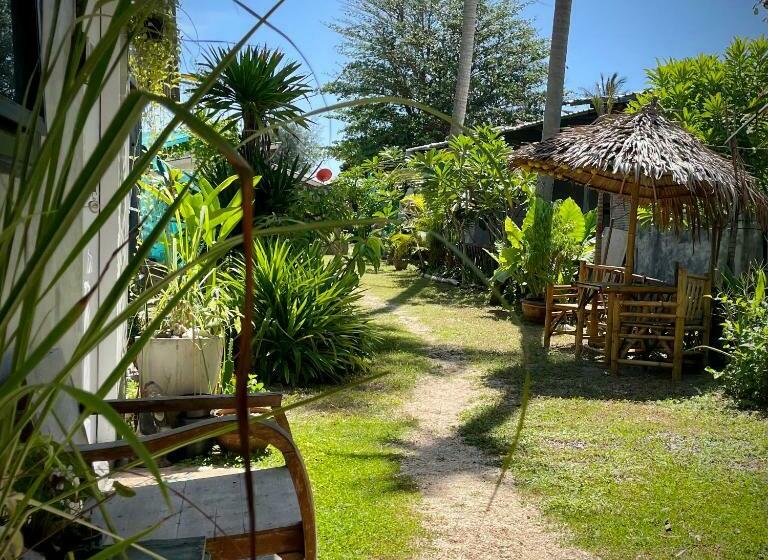 فندق صغير Ozone Beach House