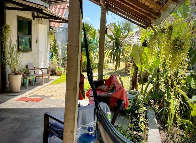 فندق صغير Ozone Beach House