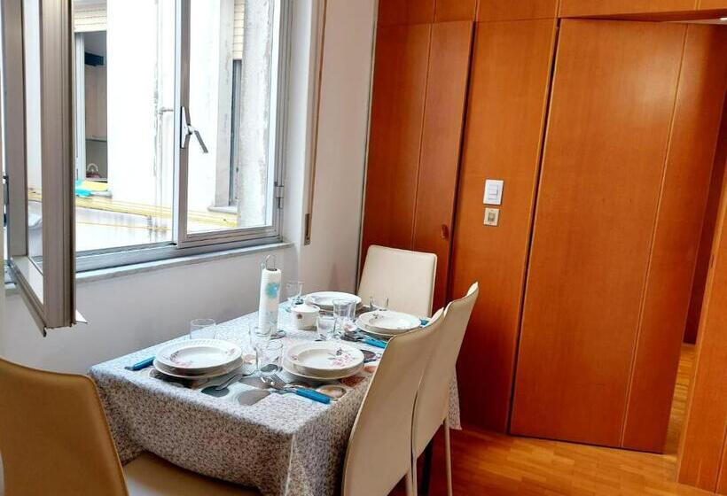 تختخواب و صبحانه Genova Rooms Serra B