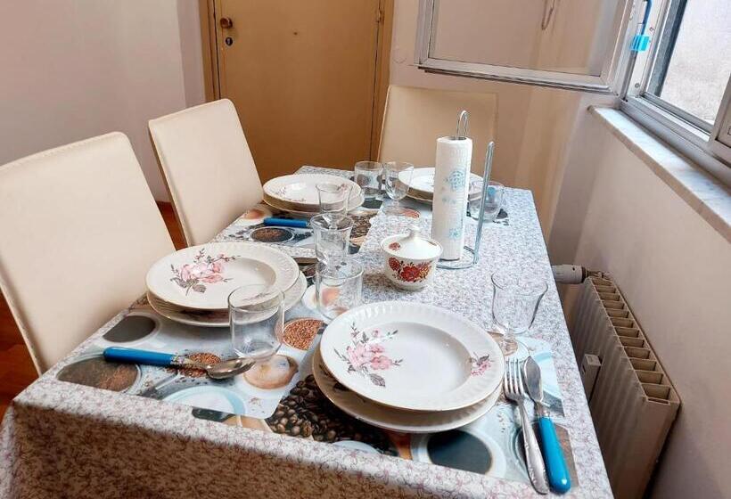 تختخواب و صبحانه Genova Rooms Serra B