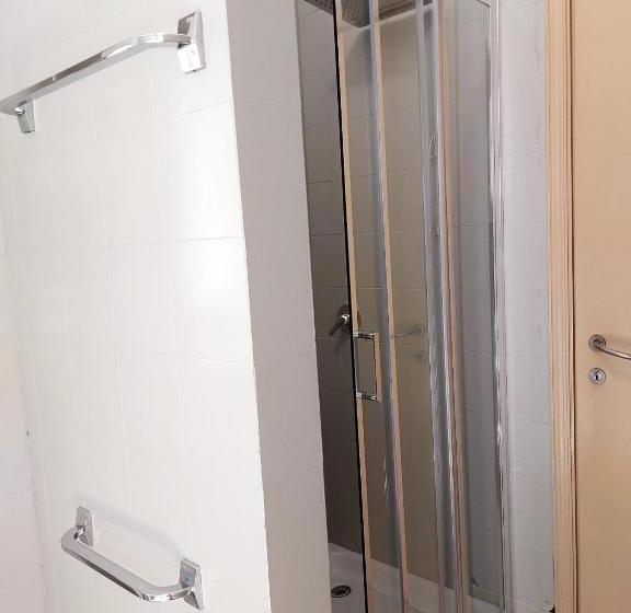 تختخواب و صبحانه Genova Rooms Serra B