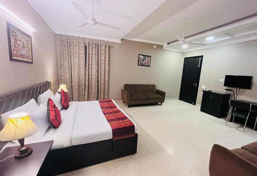 فندق Abode Residency Safdarjung Enclave Near U S Embassy Delhi
