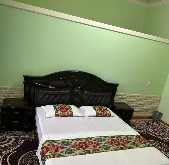 ペンション Shukrona Guest House