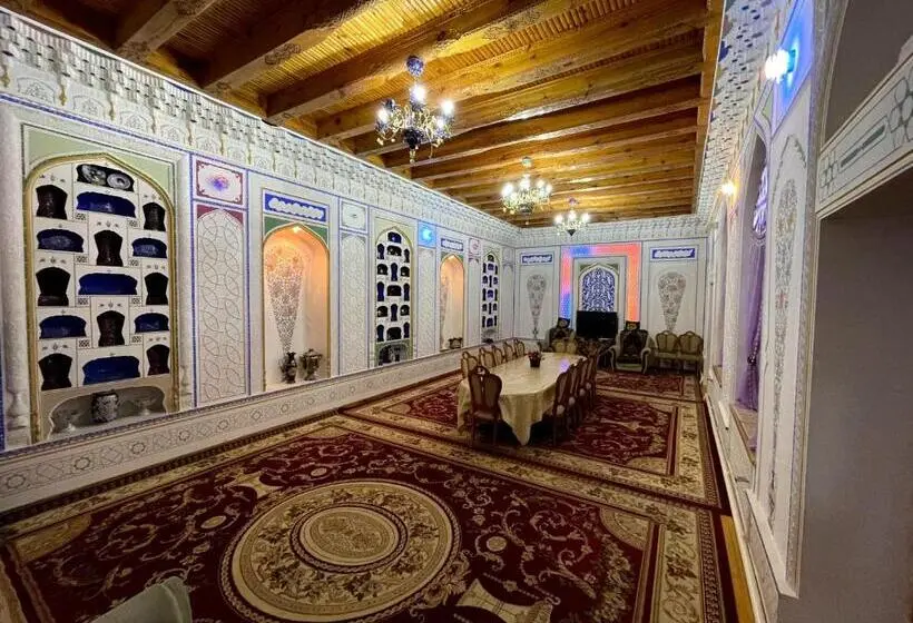 پانسیون Shukrona Guest House