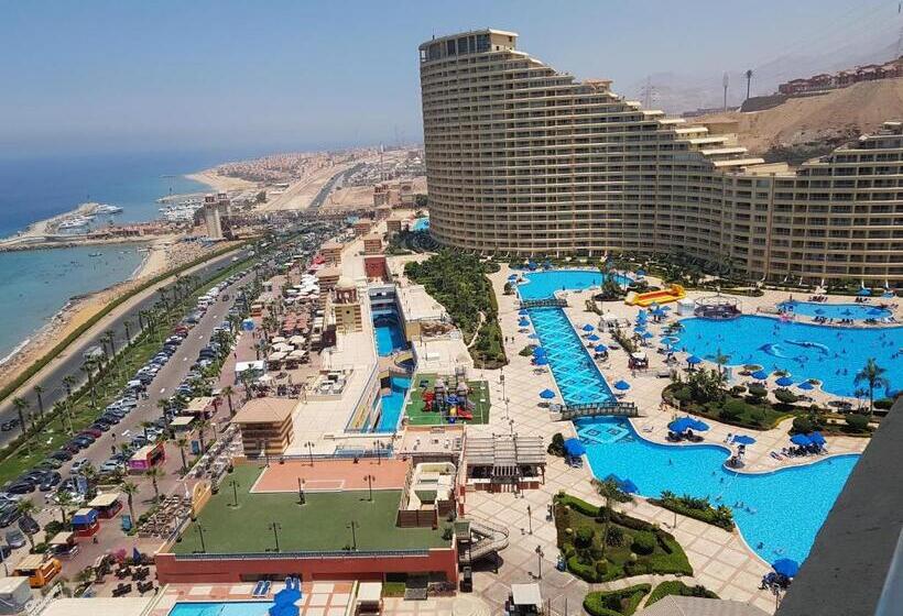 Penthouse In Porto Pyramids Elsokhna Families Only