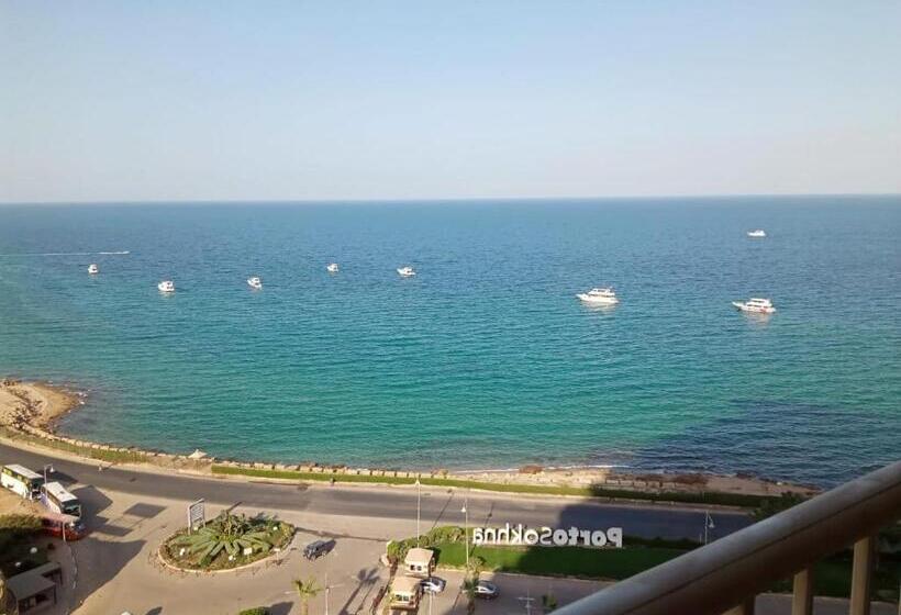 Penthouse In Porto Pyramids Elsokhna Families Only