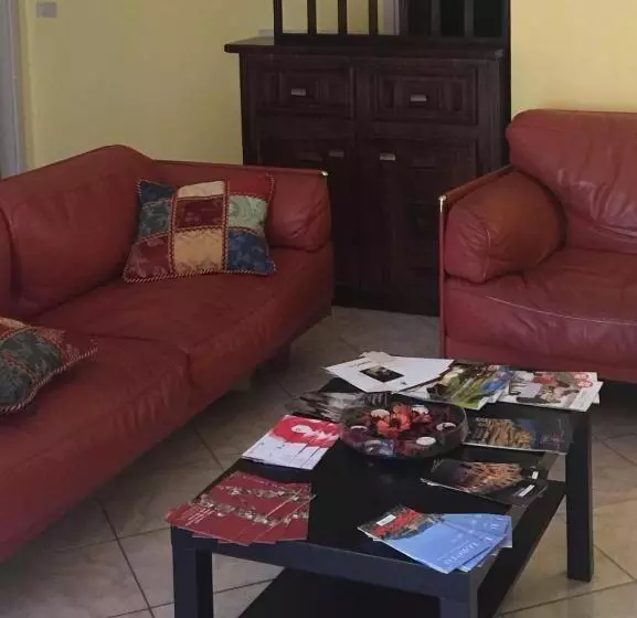 Aamiaismajoitus (B&B) La Casa Di Isabella Loreto