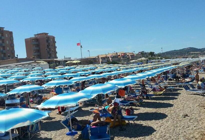 تختخواب و صبحانه La Casa Di Isabella Loreto