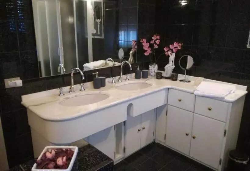 Aamiaismajoitus (B&B) La Casa Di Isabella Loreto