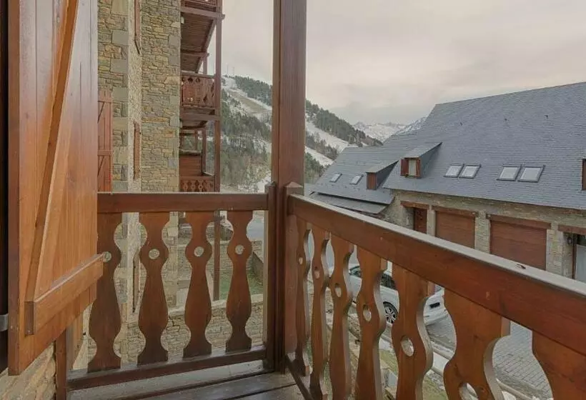 ベッドアンドブレックファースト Saplan Real Estate Pleta Nheu