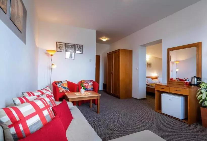 Majatalo Maravar   Pivný Wellness Adults Only