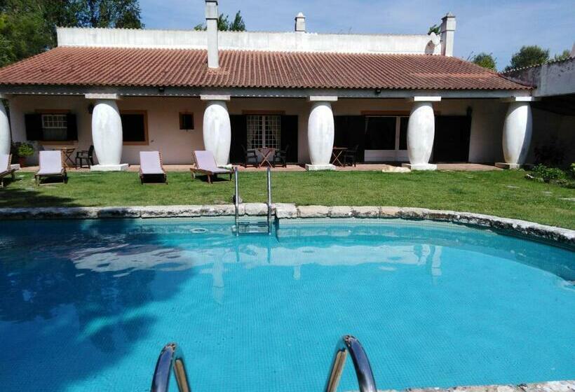 پانسیون Very Quiet Place