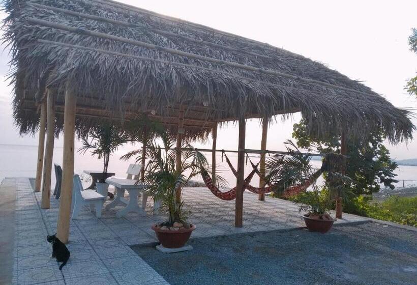 هاستل Thảo Trân