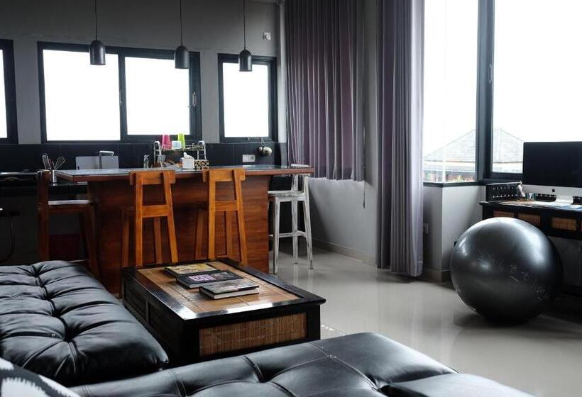 بنسيون Jiwa S House