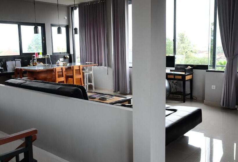 بنسيون Jiwa S House