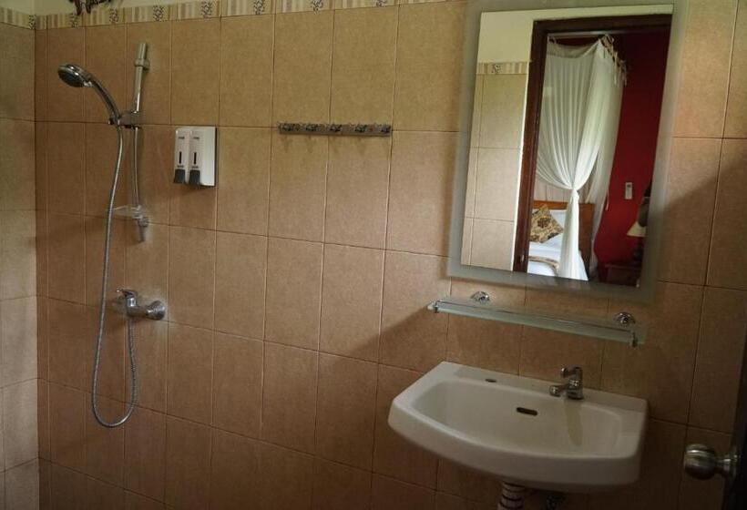 بنسيون Jiwa S House