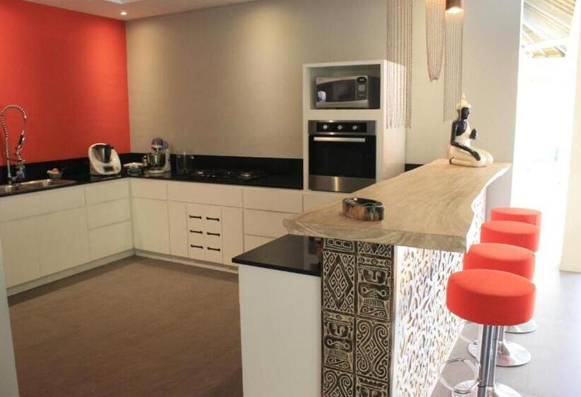 펜션 Maylie Bali Villa & Bungalows