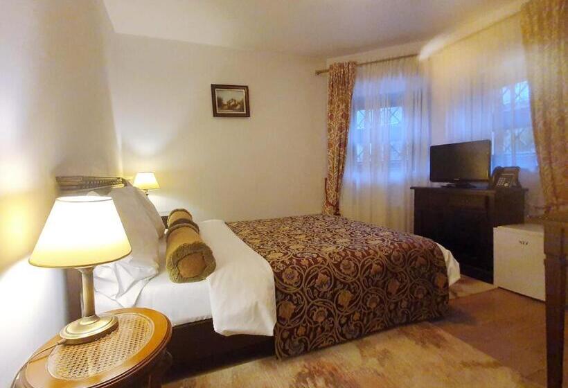 بنسيون Vila Leonida Resort Leonida