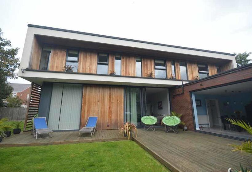 Aotearoa Southport Bed And Breakfast