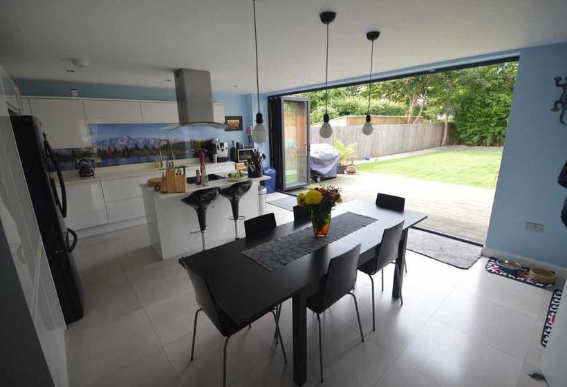 Aotearoa Southport Bed And Breakfast