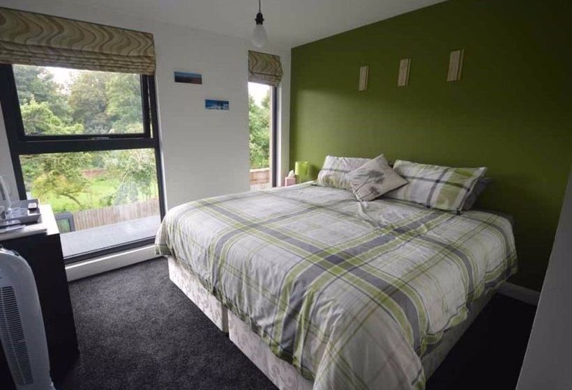 Aotearoa Southport Bed And Breakfast