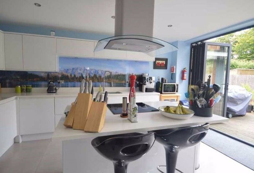 Aotearoa Southport Bed And Breakfast