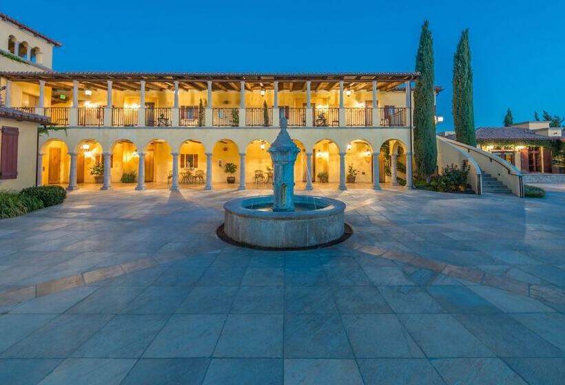 ベッドアンドブレックファースト Calipaso Winery